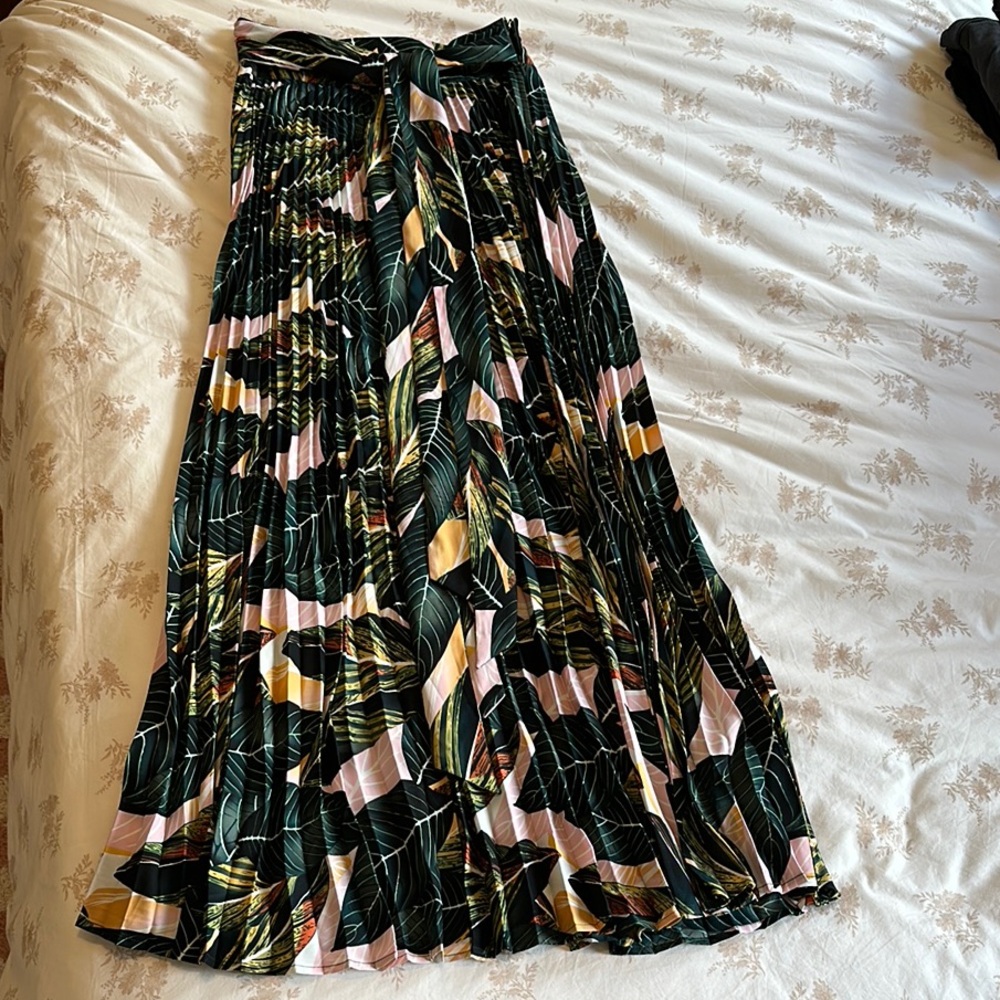 Gracia Tropical Pleated Maxi Skirt with Tie Front